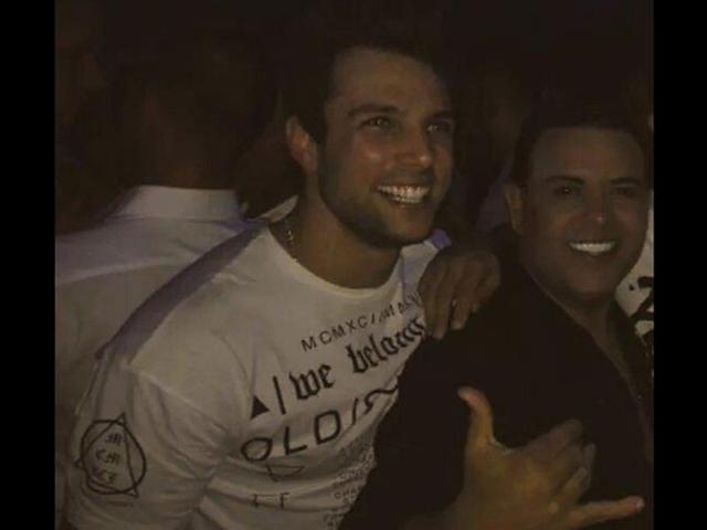 Nicola Porcella reaparece en fiesta tras escándalo con Angie Arizaga 