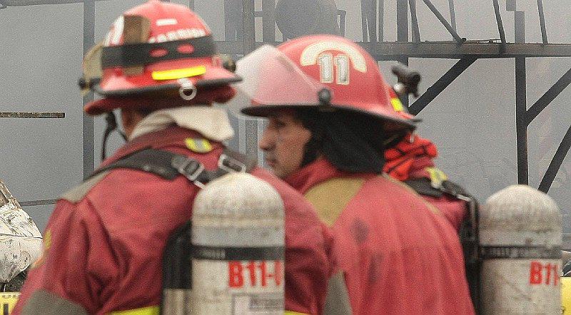 Cercado de Lima: se registra incendio y acuden seis unidades de bomberos