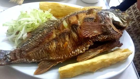 El pescado frito es uno de los platos más consumidos en el Perú. (GEC)