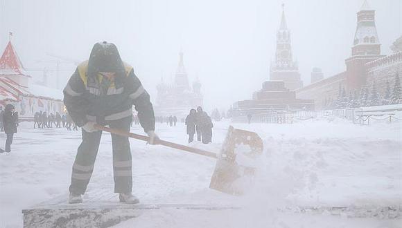 ​La "nevada del siglo" sepulta Moscú bajo medio metro de nieve (VIDEO)