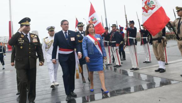 Dina Boluarte aseguró respaldo de las Fuerzas Armadas a la Policía Nacional para combatir la delincuencia.