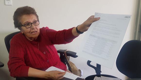 Arequipa. La jubilada María Yáñez presentó pruebas de que ella nunca estuvo en Lima y que solo tiene un equipo móvil. (GEC)