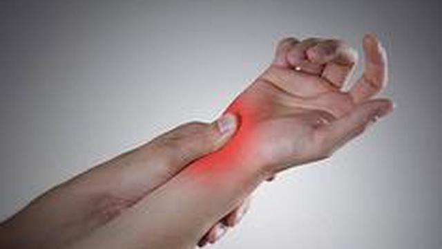 Mujeres propensas a padecer artritis reumatoide