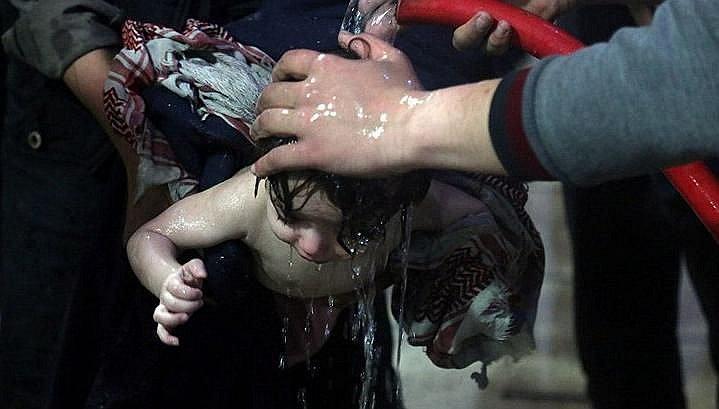 Video del ataque químico en Siria era montaje del Reino Unido para ayudar a EE.UU. (VIDEO)