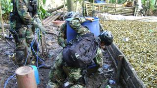 Tropa del Ejército destruye pozas de maceración de droga en Ayacucho