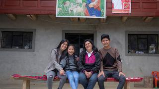 Hija adoptiva de Pedro Castillo, hermana de la primera dama, ofrece obras en Cajamarca 