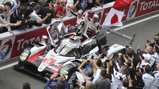 ​Fernando Alonso gana de nuevo en Le Mans y alcanza título WEC │ VIDEO