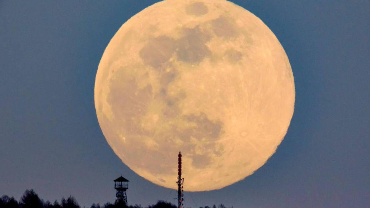 Esta superluna es la primera de las tres pronosticadas para este año. (Foto: EFE)