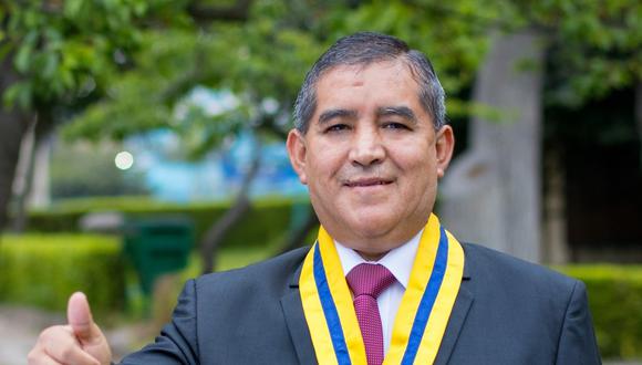 Rolando Esteban Aguirre también era regidor metropolitano y representante de la Asociación de Emolienteros del Perú. (Foto: Facebook)