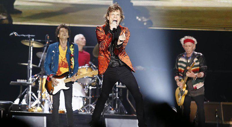 Mick Jagger se lució con modelo en Lima