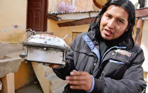  Boliviano inventa robot acuático