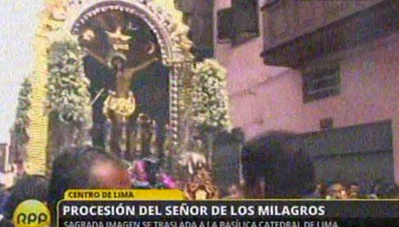Señor de los Milagros recorre las calles del centro de Lima [VIDEO]
