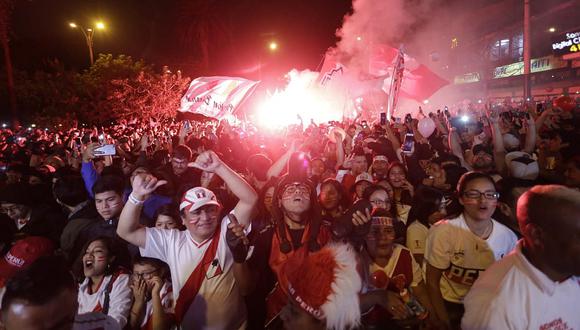 Perú vs. Chile: Hinchas celebran goles y sueñan con clasificación | FOTOS