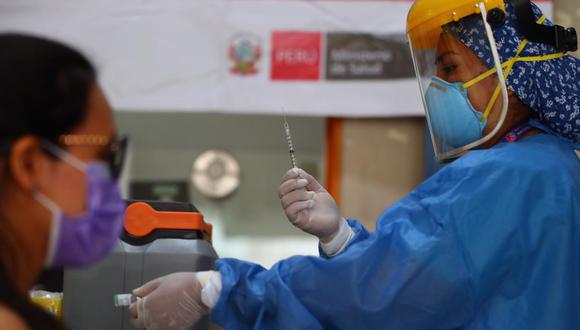 La vacunación contra el coronavirus (COVID-19) a nivel nacional sigue avanzando. (Foto: Hugo Curotto/ GEC)