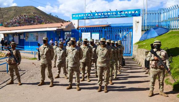 Soldados de la 5ª Brigada de Montaña acudieron al Hospital Antonio Lorena. Foto: Ejército del Perú