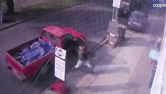 Comprador frustrado lanza llave de rueda y mata a inocente (VIDEO)