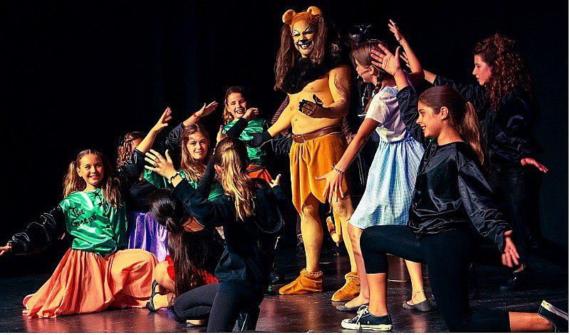 Vacaciones útiles: Talleres de teatro musical para adolescentes