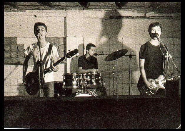 La banda se formó en San Miguel, Chile.