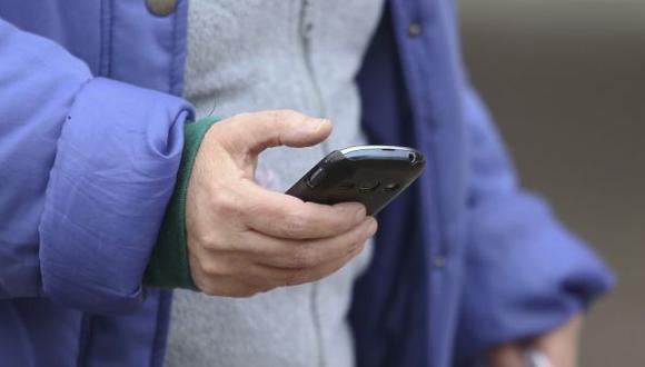 Uso del celular en horario de trabajo puede ser causal de despido. (Foto: Archivo)