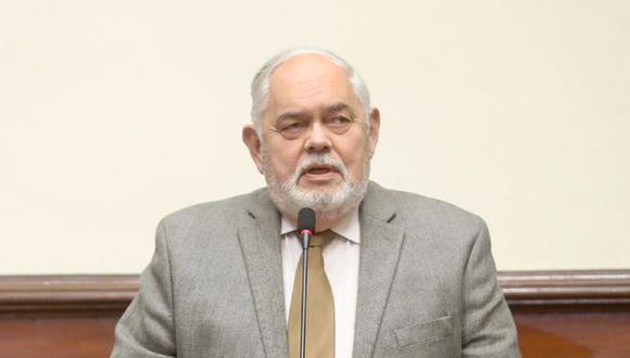 Jorge Montoya, de Renovación Popular, pide aplicar la "supremacía de la fuerza" en lugar de la proporcionalidad. (Foto: Congreso)