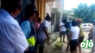 Piura: pobladores arrojan agua de desagüe al alcalde de Querecotillo en protesta por paralización de obras (VIDEO)