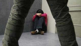 Ate: Dan prisión preventiva a sujeto que habría abusado de su hija en visitas de fin de semana 