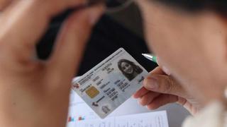 DNI de los peruanos funcionará como tarjeta de débito virtual 