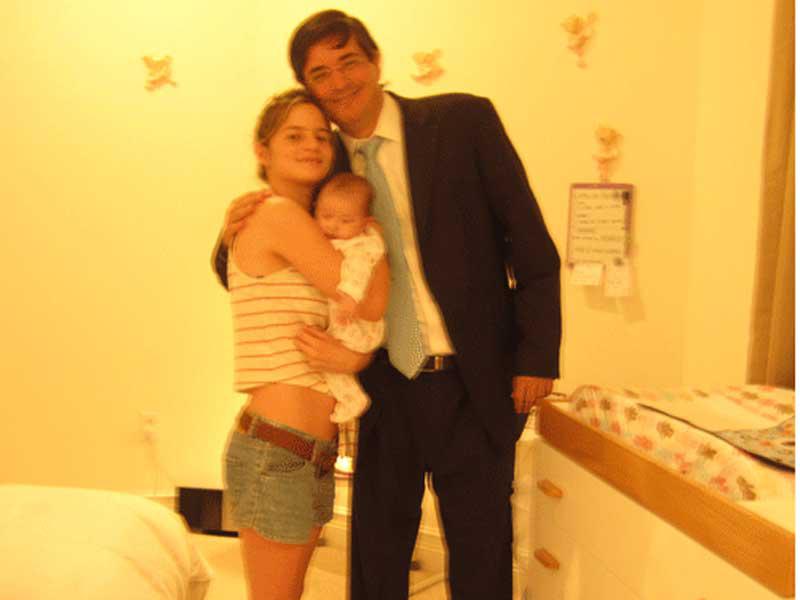 Silvia Núñez del Arco publica foto con Jaime y su pequeña "Zoe"