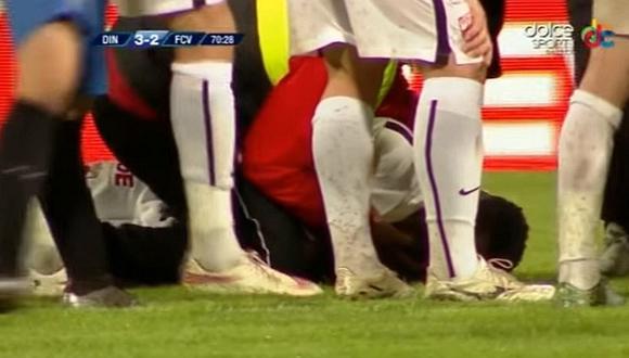 Rumania: Futbolista fallece en pleno partido y deja en shock al aficionado [VIDEO]