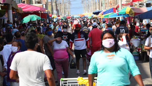 Mercado del Callao lució lleno de gente en medio del operativo de la PNP. Foto: Gonzalo Córdova / GEC