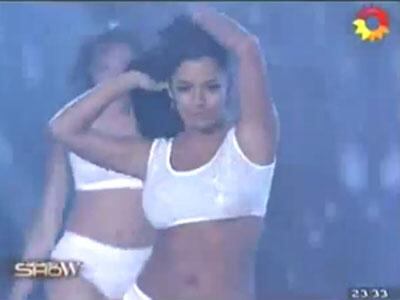 De niña a 'bomba' sexy: Larissa Riquelme sorprendió en último baile