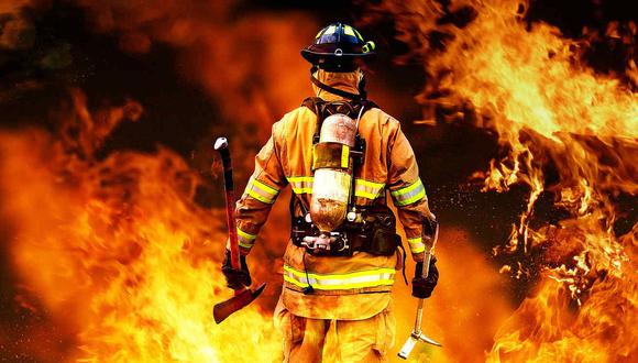 Multimillonaria multa pone una empresa a bomberos que recargaron su vehículo con agua