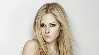 Avril Lavigne se acerca