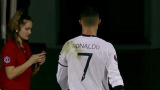 Cristiano Ronaldo no quiso acceder a tomarse foto con una hincha | VIDEO