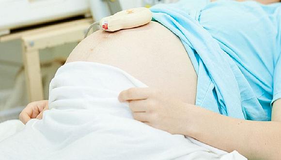 Enfermera mata a bebé en pleno trabajo de parto 