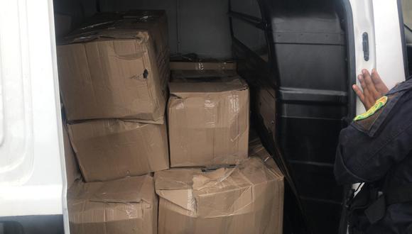 Todos los paquetes decomisados hicieron un total de mil con un peso aproximado de un kilo cada uno.  (Foto: PNP)