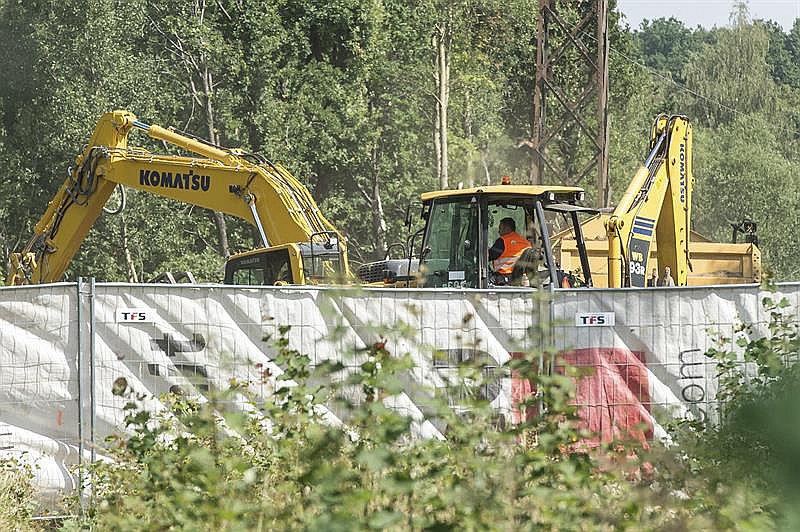 Lluvias retrasan excavaciones en busca del tren del oro nazi de Polonia 