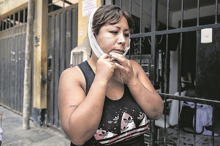 Mujer desfigura a su vecina con botella rota porque la “envidiaba”