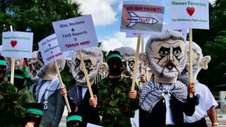 Reservistas militares y activistas israelíes se disfrazan como miembros de Hamás