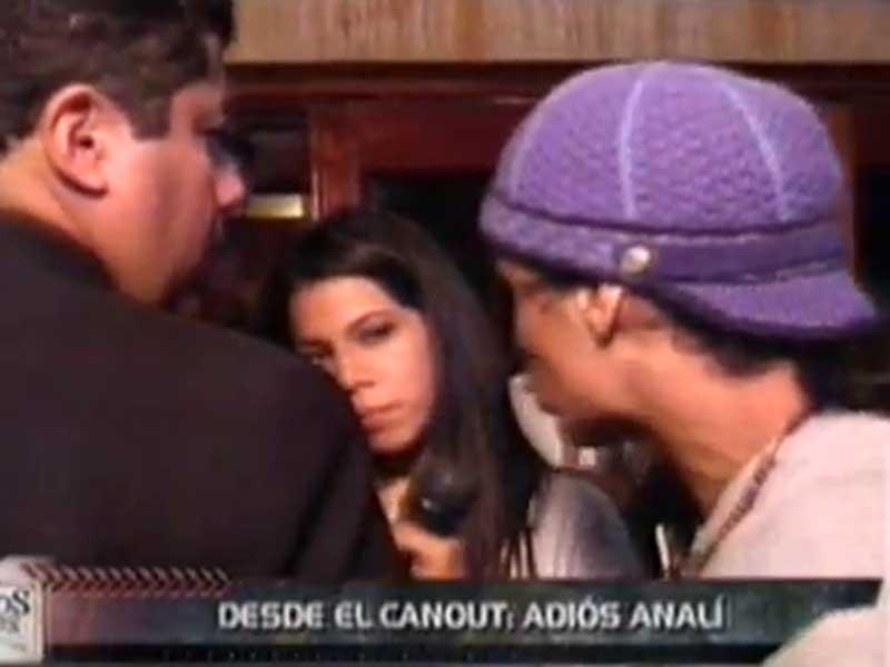 Hermano de Analí agrede a reportero y ofende a hermana de Arboleda