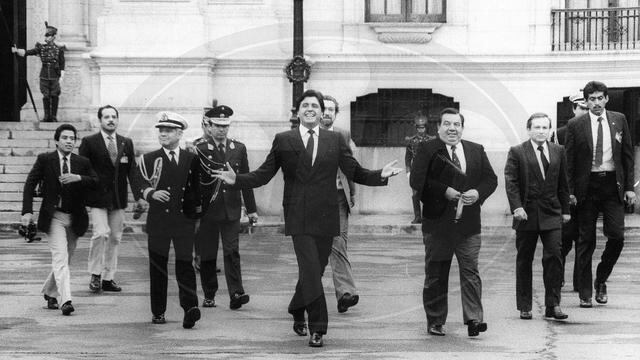 Alan García y sus fotos con los personajes más ilustres (FOTOS)