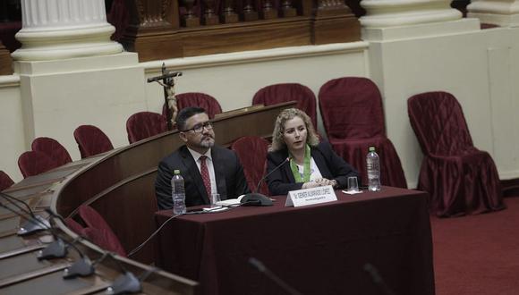 Geiner Alvarado y su abogada, Rosa Bartra, ante la Comisión de Fiscalización. (Foto: Anthony Niño de Guzmán / @photo.gec)