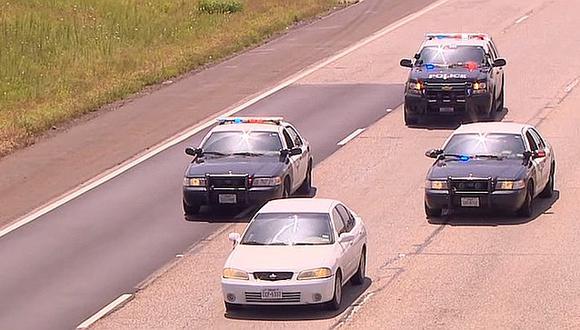 Policías realizan persecución de 160km/h para descubrir que conductor tenía 13 años