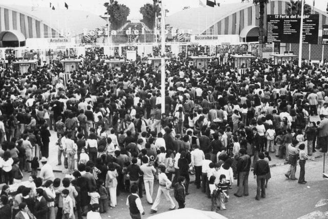 La Feria del Hogar nace en julio de 1966 como un anexo de la Feria Internacional del Pacifico, con la orientación de ser un lugar de esparcimiento para las familias que aprovechaban para visitarla durante las vacaciones escolares de mitad de año. (Foto: GEC Archivo Histórico)