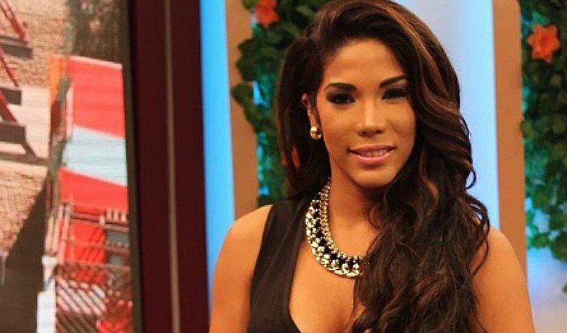 Karen Dejo y el terrible error que cometió al maquillarse las cejas [FOTO]