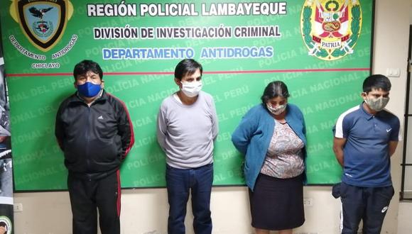 Chiclayo: Agentes de la Policía Antidrogas detuvieron a tres hombres y una mujer, miembros de una  familia, a quienes se les incautó gran cantidad de estupefacientes. (Foto PNP)