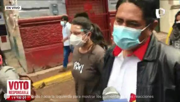Vladimir Cerrón usó un polo de Perú Libre para acudir a votar. (Panorama)