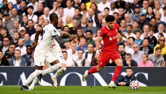 Liverpool cayó ante Tottenham por la Premier League y le anularon gol legítimo al colombiano Luis Díaz. (Foto: Getty Images)