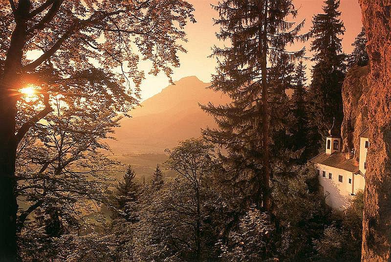 Buscan ermitaño sin sueldo y sin internet para vida reposada en los Alpes 