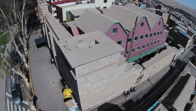 El Museo Contisuyo cuenta con bastantes piezas de la cultura Wari. (Foto: Facebook / Museo Contisuyo)